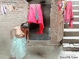 Desi Bhabhi Bathing Record In 1